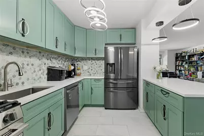 2500 Johnson Avenue #4K, Bronx, NY 10463 - Photo 5