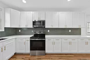 15 Grand Pl, Huntington Station, NY 11746 - Photo 7