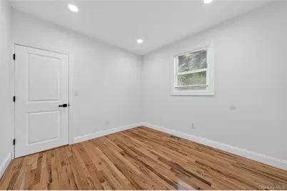 15 Grand Place, Huntington Station, NY 11746 - Photo 11