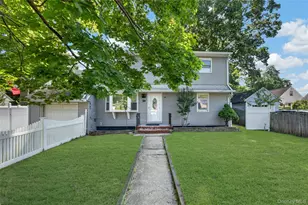10 Field Pl, Huntington Station, NY 11746 - Photo 3