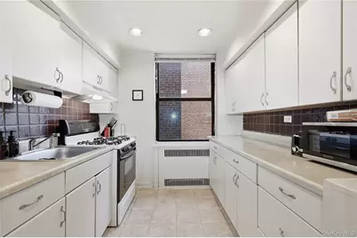 210 Martine Avenue #5L, White Plains, NY 10601 - Photo 7