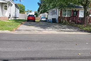25 Campbell St, Patchogue, NY 11772 - Photo 5