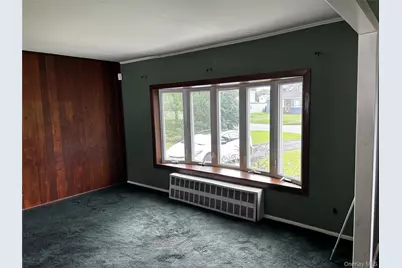 105 Rutledge Road, North Babylon, NY 11703 - Photo 5