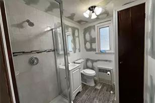 105 Rutledge Rd, North Babylon, NY 11703 - Photo 23
