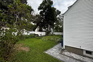 105 Rutledge Rd, North Babylon, NY 11703 - Photo 31