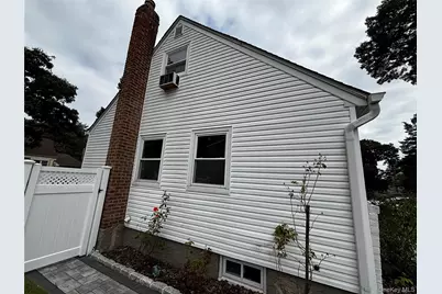 105 Rutledge Road, North Babylon, NY 11703 - Photo 29