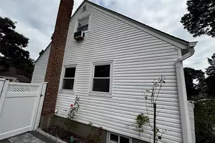 105 Rutledge Rd, North Babylon, NY 11703 - Photo 29