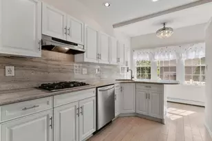 39 12th Ave, Sea Cliff, NY 11579 - Photo 19
