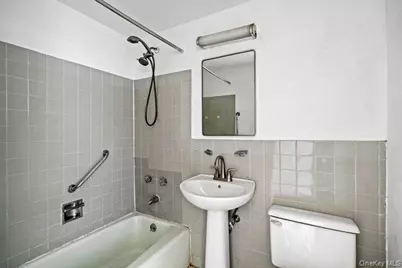 62 Townhouse Road N #62, Huntington Station, NY 11746 - Photo 15
