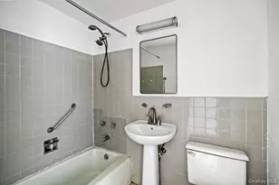 62 Townhouse Road N, Huntington Station, NY 11746 - Photo 15