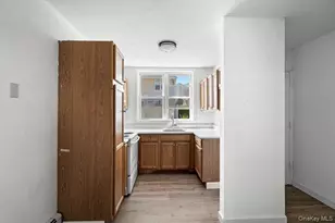 62 Townhouse Road N, Huntington Station, NY 11746 - Photo 19