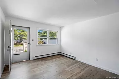 62 Townhouse Road N #62, Huntington Station, NY 11746 - Photo 7