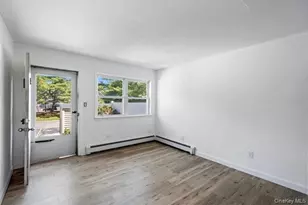 62 Townhouse Road N, Huntington Station, NY 11746 - Photo 7