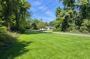 124 Ridge Rd, Ridge, NY 11961 - Photo 25