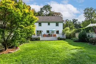 385 Main St, East Setauket, NY 11733 - Photo 23