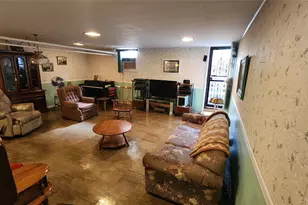 79-04 Kneeland Ave, Elmhurst, NY 11373 - Photo 17