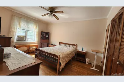 79-04 Kneeland Avenue, Elmhurst, NY 11373 - Photo 5