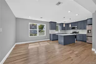 34 Wilson Rd, Valley Stream, NY 11581 - Photo 5