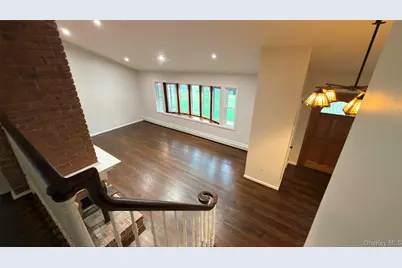 19 Bunkerhill Drive, Huntington, NY 11743 - Photo 11