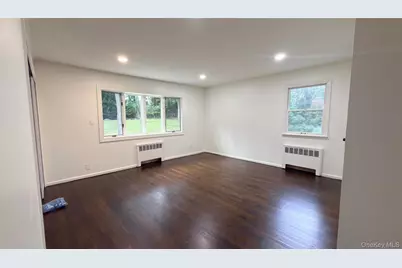 19 Bunkerhill Drive, Huntington, NY 11743 - Photo 13