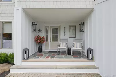16 Lark Street, Pearl River, NY 10965 - Photo 3