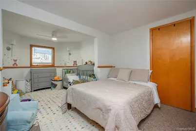 16 Lark Street, Pearl River, NY 10965 - Photo 21