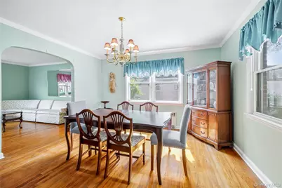 204 Pamlico Avenue, Uniondale, NY 11553 - Photo 5