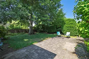 204 Pamlico Ave, Uniondale, NY 11553 - Photo 23