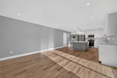 9 Oswego Place, West Babylon, NY 11704 - Photo 17