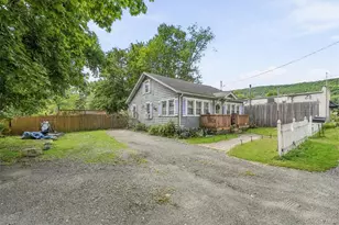 15 Elm St, Greenwood Lake, NY 10925 - Photo 3