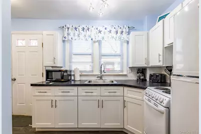 5 Surfway S, Calverton, NY 11933 - Photo 19