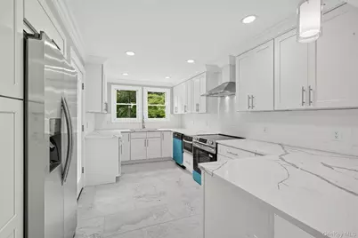 355 Forest Lane, Smithtown, NY 11787 - Photo 7
