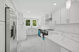 355 Forest Ln, Smithtown, NY 11787 - Photo 7