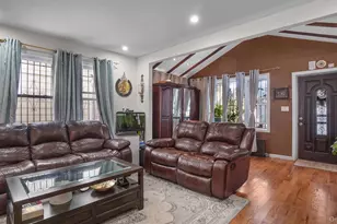 111-15 158th St, Jamaica, NY 11433 - Photo 5