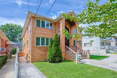 61-36 Cloverdale Blvd, Oakland Gardens, NY 11364 - Photo 3
