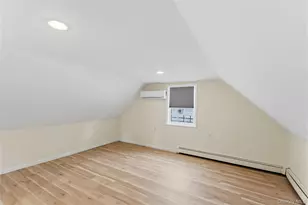 79 Albatross Rd, Levittown, NY 11756 - Photo 19