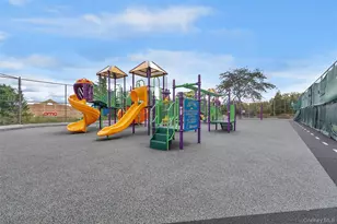 2 Bay Club Dr, Bayside, NY 11360 - Photo 29