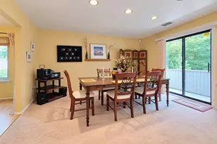 924 Skyline Dr, Coram, NY 11727 - Photo 9