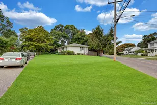 13 Haight St, Deer Park, NY 11729 - Photo 5