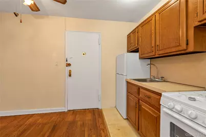 141-60 84th Road #3G, Briarwood, NY 11435 - Photo 7
