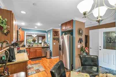 176 Merrick Road #10, Amityville, NY 11701 - Photo 15