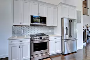 182 Belmont Cir, Yaphank, NY 11980 - Photo 13