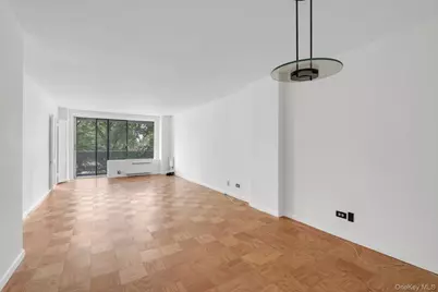 61-20 Grand Central Parkway #C303, Forest Hills, NY 11375 - Photo 5