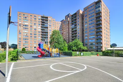 61-20 Grand Central Parkway #C303, Forest Hills, NY 11375 - Photo 21