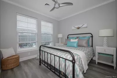 1008 E Hoffman Avenue #1008, Lindenhurst, NY 11757 - Photo 5