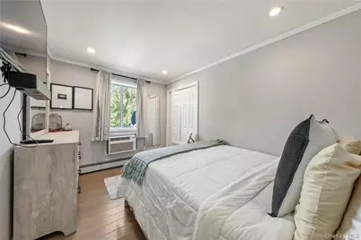 368 Balcom Avenue, Bronx, NY 10465 - Photo 7