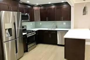 368 Balcom Ave, Bronx, NY 10465 - Photo 5