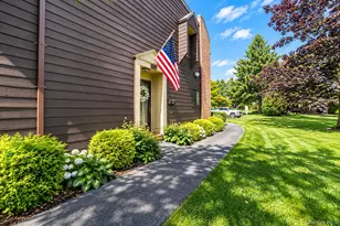 133 Southgate Dr, Massapequa Park, NY 11762 - Photo 3