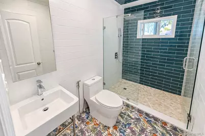 919 Park Court, Valley Stream, NY 11581 - Photo 31