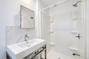 919 Park Ct, Valley Stream, NY 11581 - Photo 37